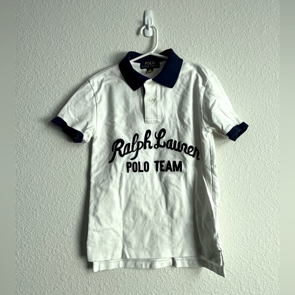 Polo Ralph Lauren Boys Polo Team Shirt, White with Blue Graphic. Size Small